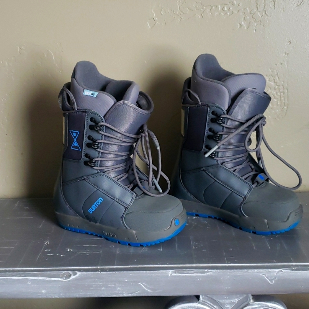 Burton snowboarding boots 5